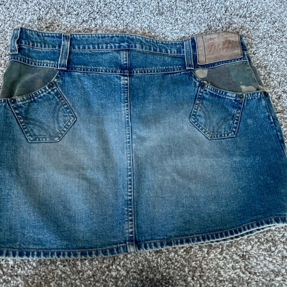 D&G denim mini skirt with Camo accents - Picture 5 of 7